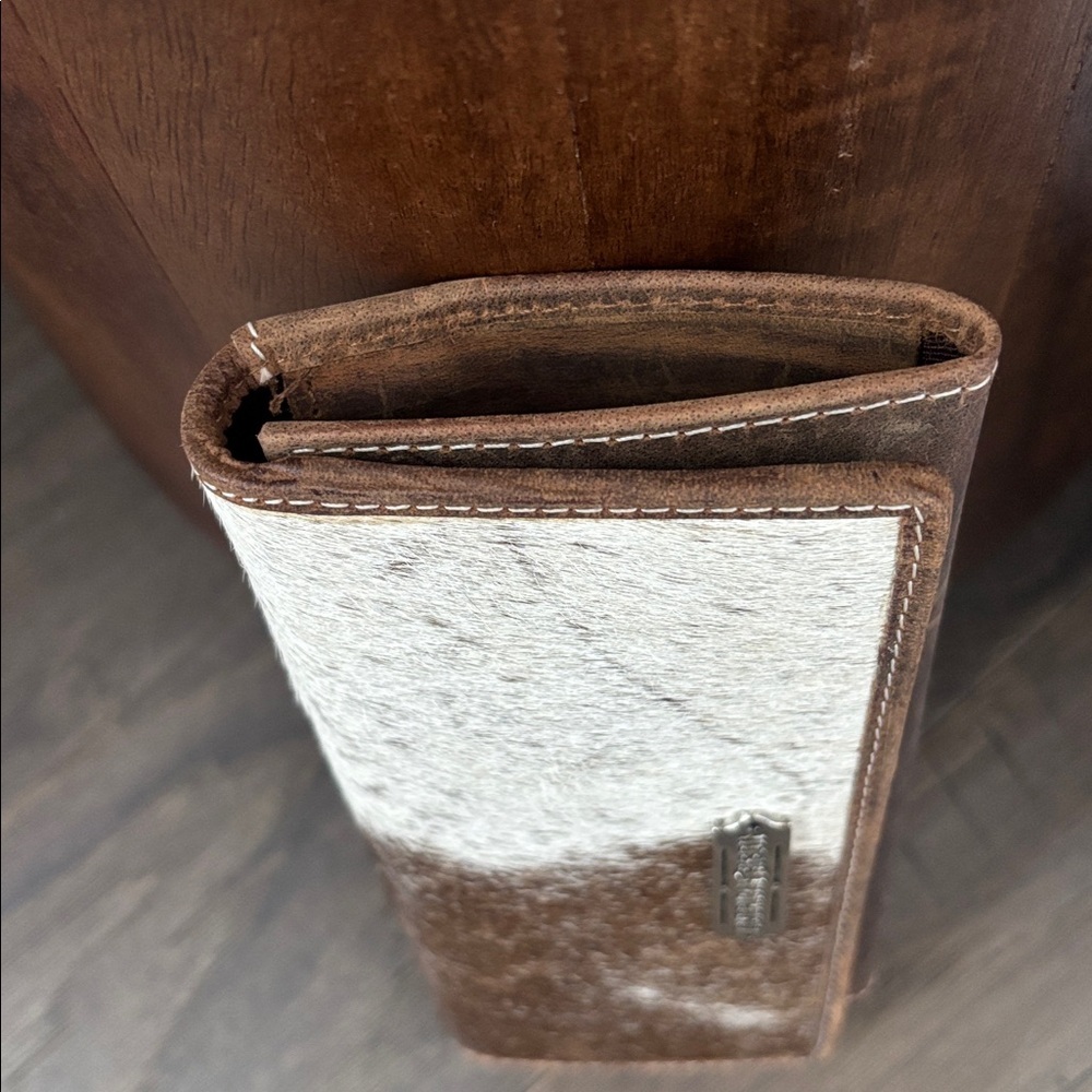 American Bison Hair on Hide,Genuine Leather,5 card,1 ID,checks,2 zip,snap top - Picture 8 of 11